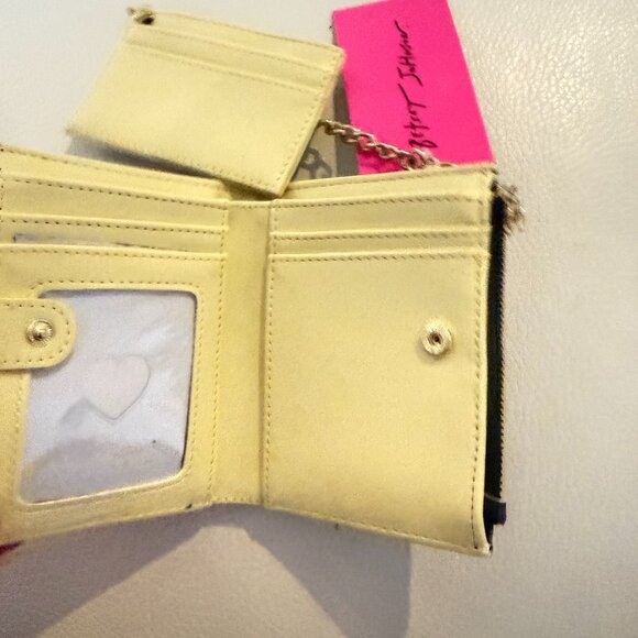 NWT Betsey Johnson Daisy Print Bifold Wallet With Pullout credit card case black - Picture 3 of 5